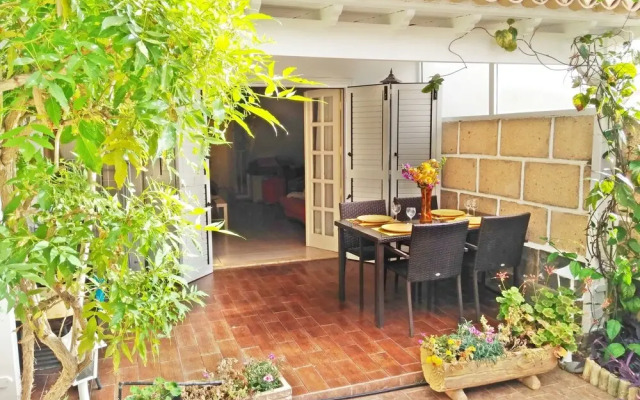 Well Maintained House in Chayofa With Pool