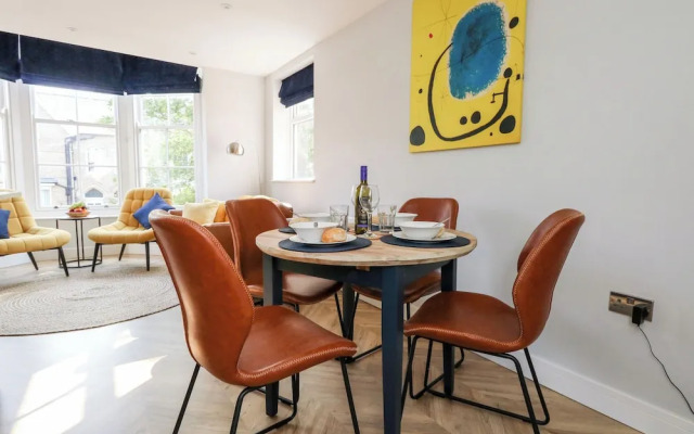Flat 6, Thornlow Heights