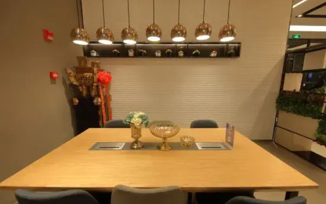 Homeinn Selected Hotel (Lvliang Binhe South Donglu)