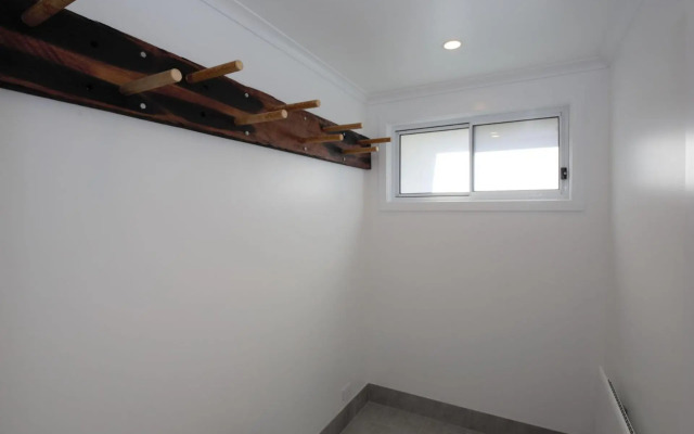 46 Banjo Patterson Crescent