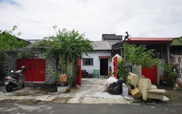 Yiyi Homestay