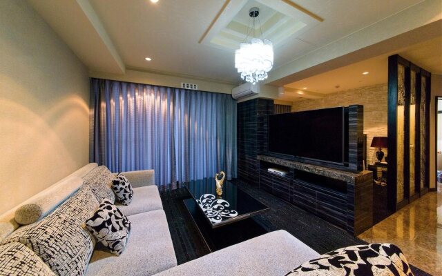 Secret House Makishi