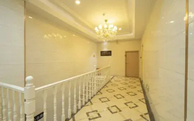 Yifeng Hotel (Shapingba Chongqing University)