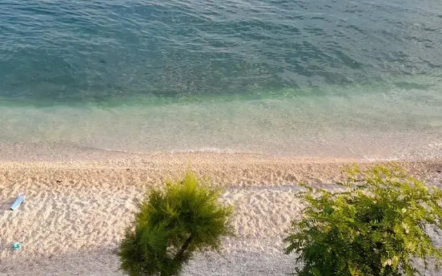 Danka - Affordable and at the Beach - SA1