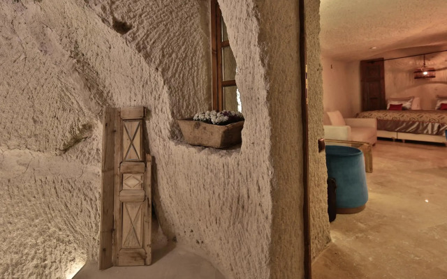 The Owl Cave Hotel