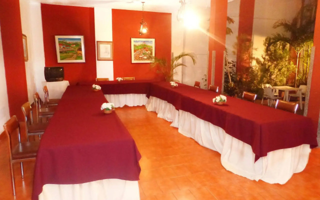 Boulevard del Rio Hotel