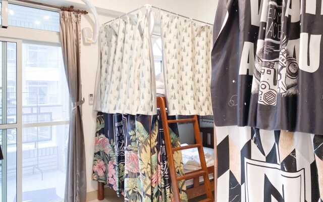 Eddie’s House Hostel