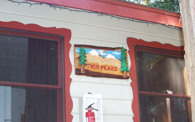 Crest Lodge Historic Mountain Inn