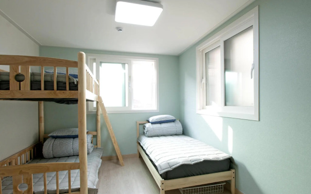 Twin Rabbit Guesthouse