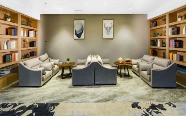 Manju Hotel (Huzhou Zhili Chinese children's wear city)