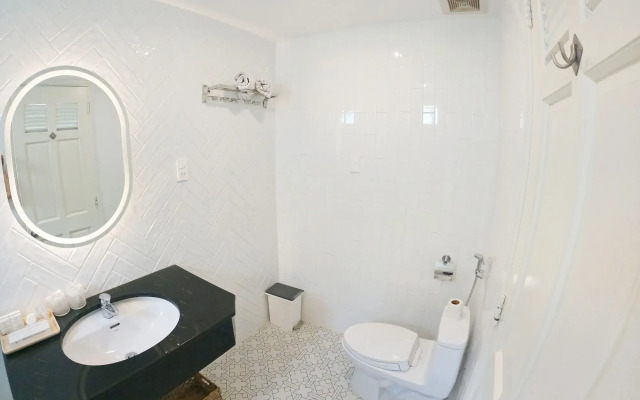 Dinh Phat Hotel