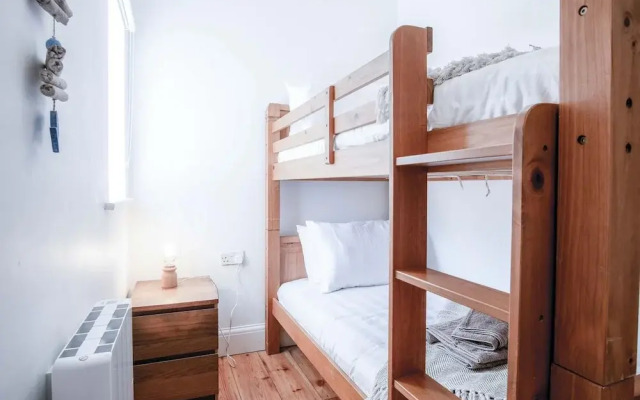 Sea Glass - 2 Bedroom Apartment - Manorbier