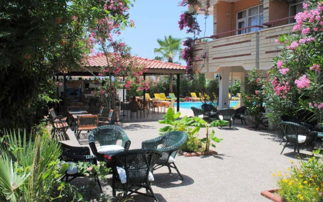 Beyaz Saray Hotel