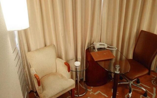Gold Triangle Hotel