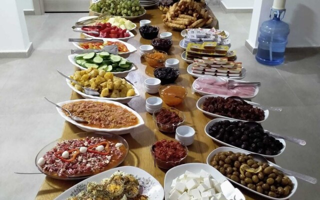 Adil Otel
