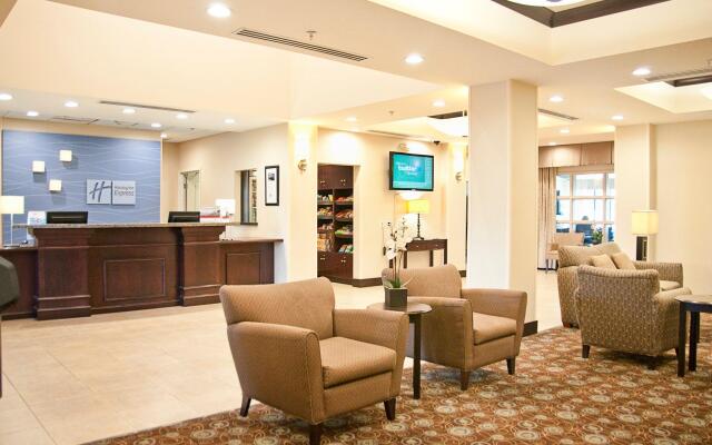 Holiday Inn Express & Suites Clovis-Fresno Area by IHG