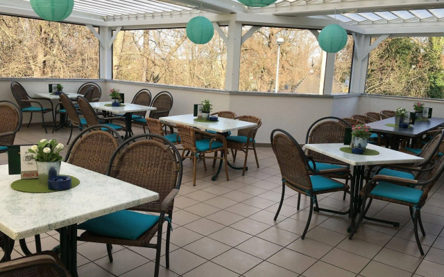 Hotel & Restaurant Park Cafe ISA