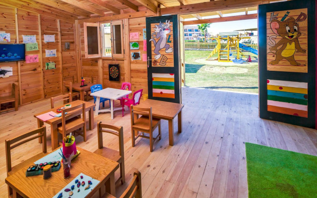 Jasmine Palace Resort & Spa