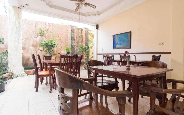 OYO 1030 Hotel Bumi Asih