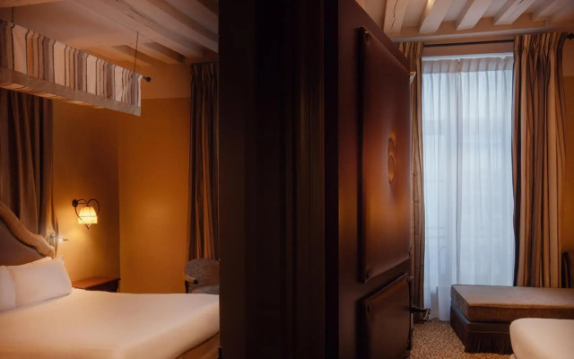 Hotel Odéon Saint Germain