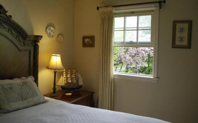 Blue Forest Lane Bed and Breakfast