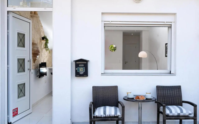 Palm House Near Heraklion Airport
