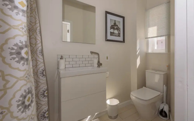 Deedee's Downtown Flats