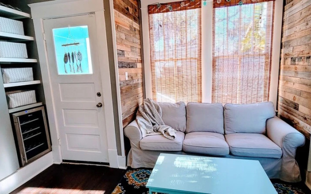 Seaglass 4 Bedroom Home by Redawning