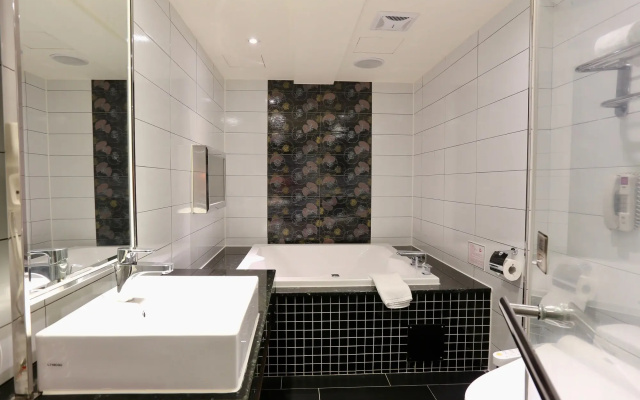 V-one Vogue Hotel