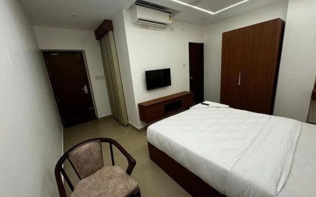 Royal Luxe Business Class Hotel