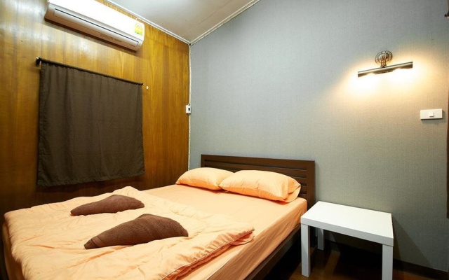 Oh Compound Hostel