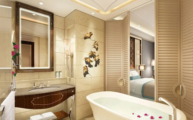 Sheraton Sanya Bay Resort