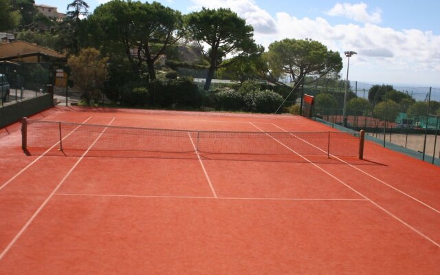 Classy Apartment in La Turbie With Fenced Garden