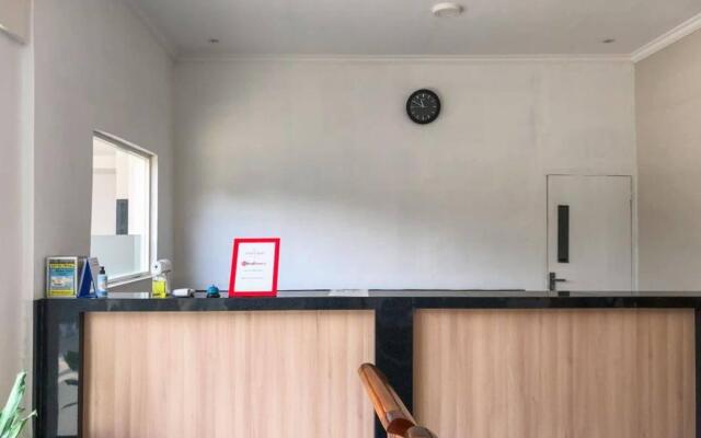 RedDoorz Syariah near Batu Night Spectacular 2