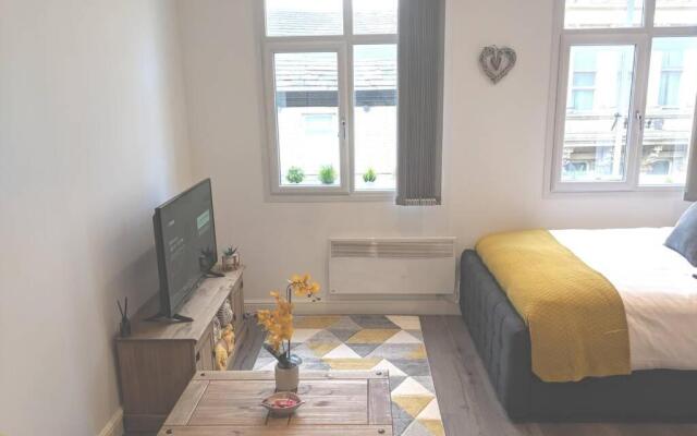 NEW APARTMENT - Offline Bookings on 079-504-13594