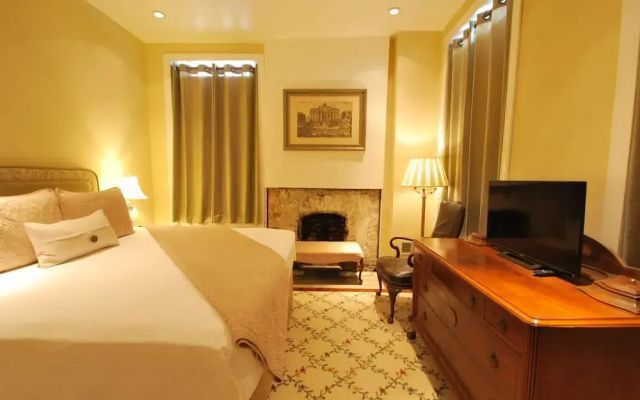 Grand Center Inn