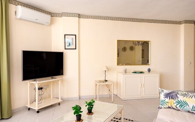 Delightful Penthouse with Sea View in Club Caronte Ref 123