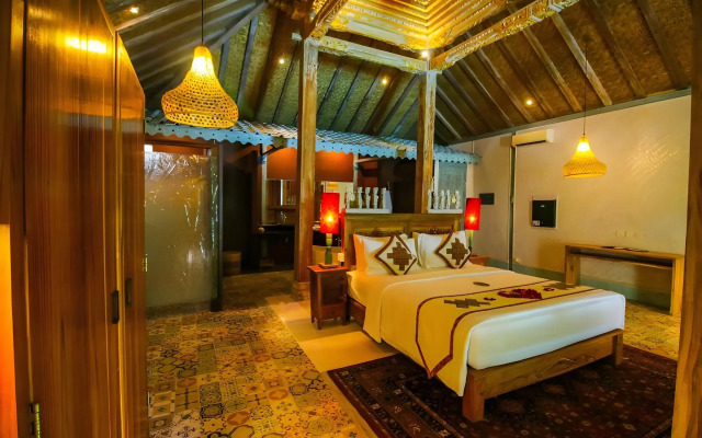 Kupu Kupu Jimbaran Beach Club & Spa by Loccitane