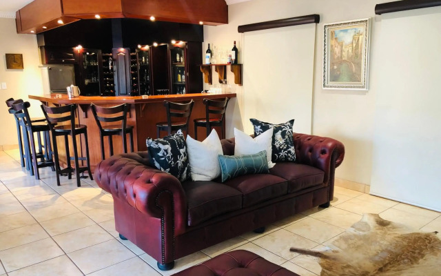 Wild Dog Guest Lodge