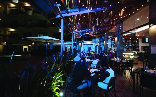PACIFIC SUITES Boutique Hotel & Bistro