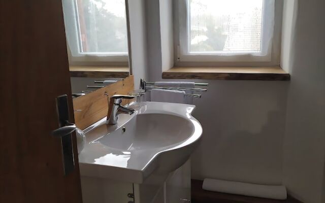 Chambres d'Hotes La Cabanette