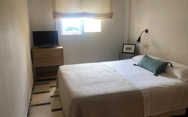 Acogedor apartamento frente al mar con piscina