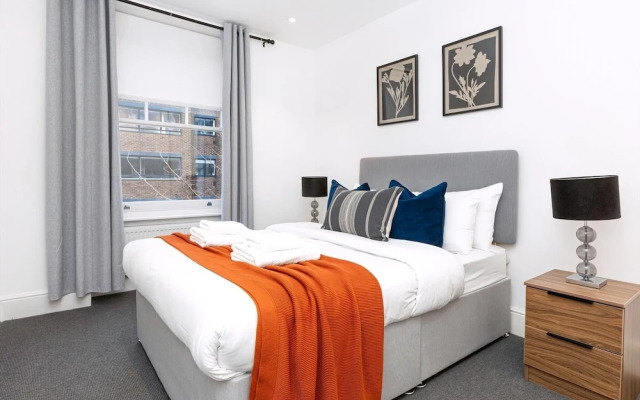 Modern Flat, Steps From Oxford Street!