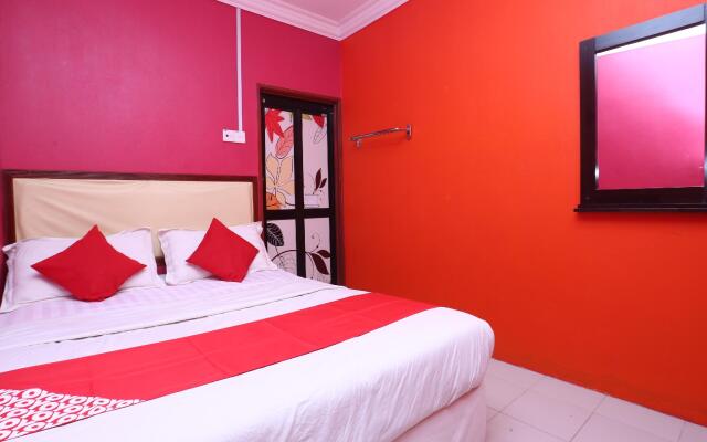 OYO 89498 Sri Seroja Inn Budget Hotel