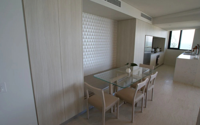 Breeze Apartment 801