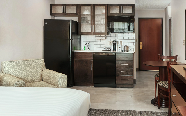 Holiday Inn Express Grove City by IHG