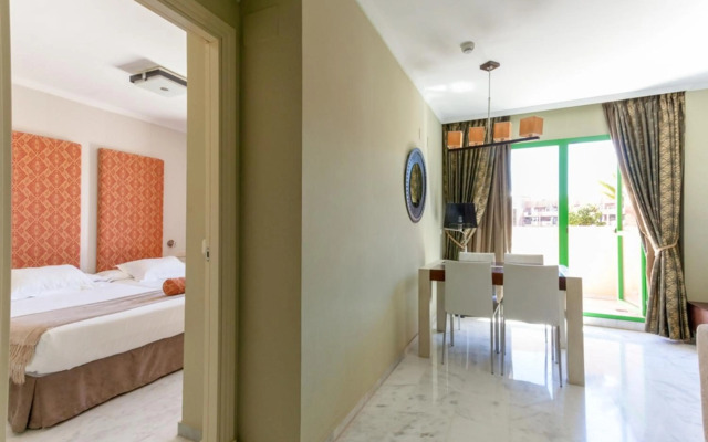 Holiday World RIWO - Teens Hotel