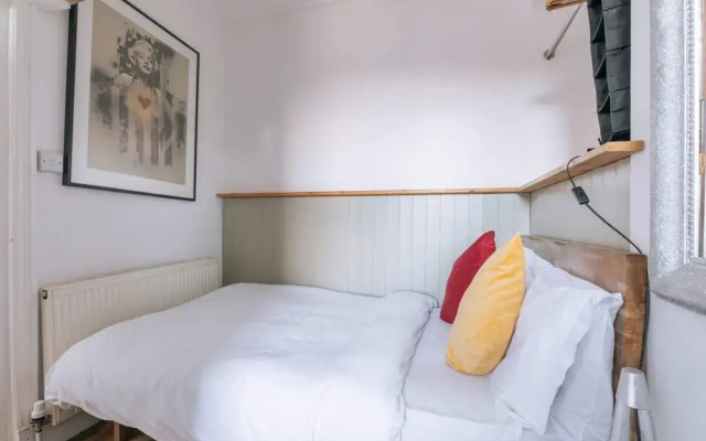 Vibrant & Eclectic 3 Bedroom Flat - Bedminster, Bristol!