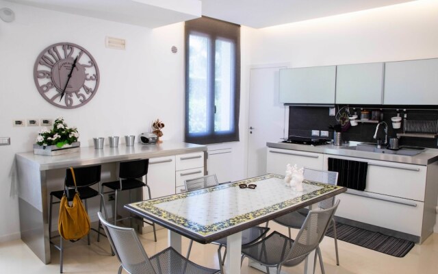 Villa Carlino House