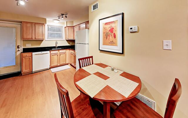 Charming Unit D - 2 Br Duplex